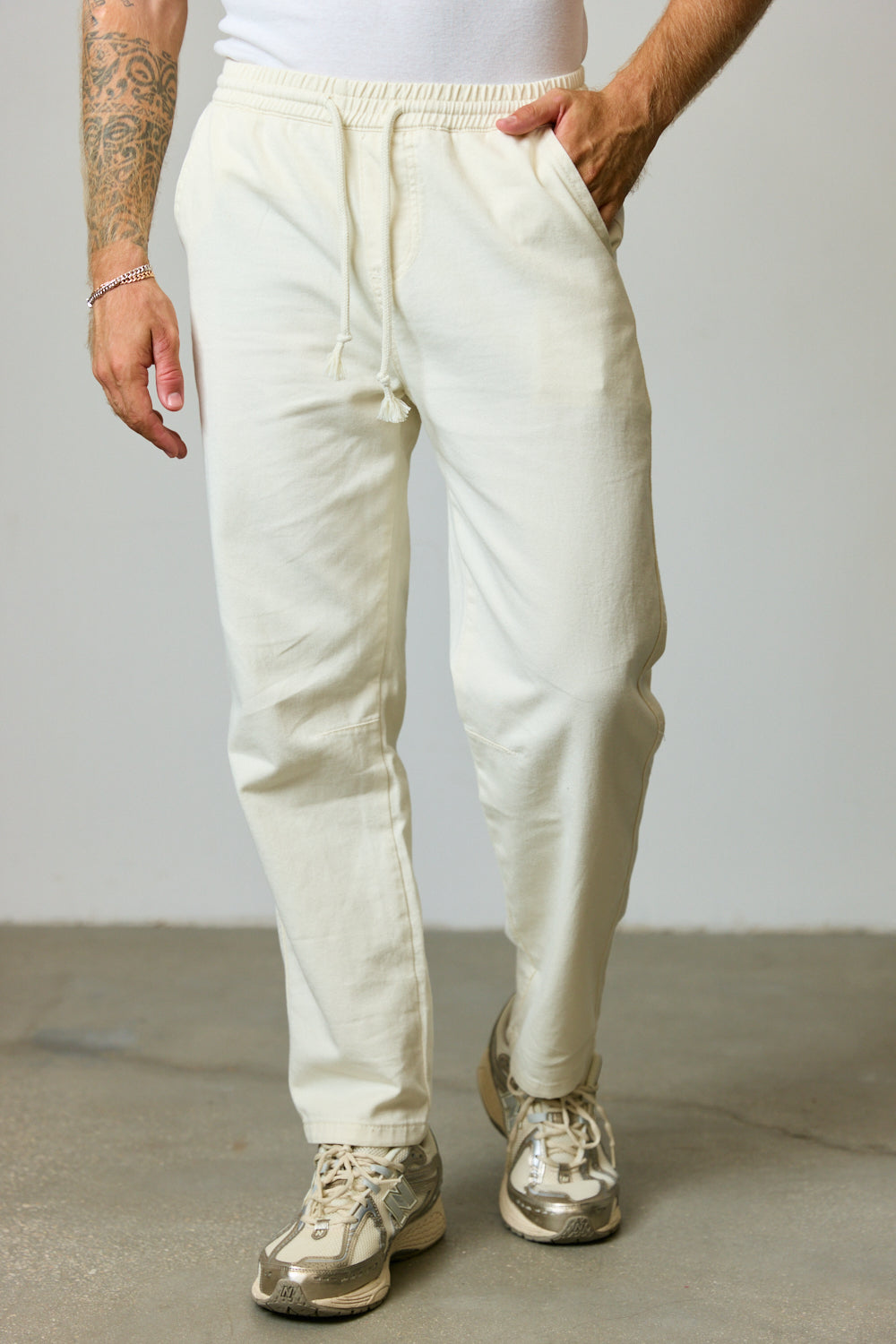 מכנסי אגוני