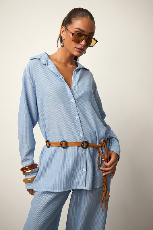 מכופתרת מייבי