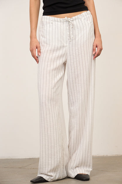 מכנסי אדריאן