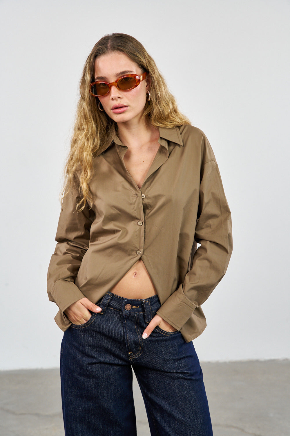 מכופתרת איירי