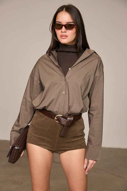 מכופתרת איירי