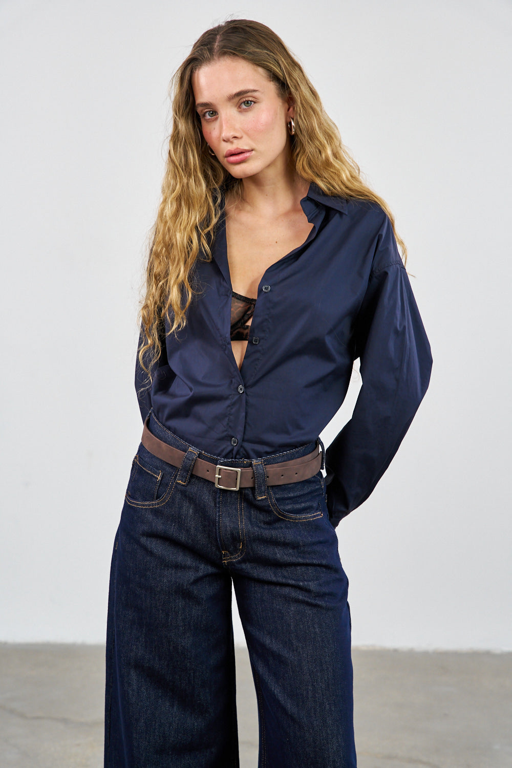 מכופתרת איירי