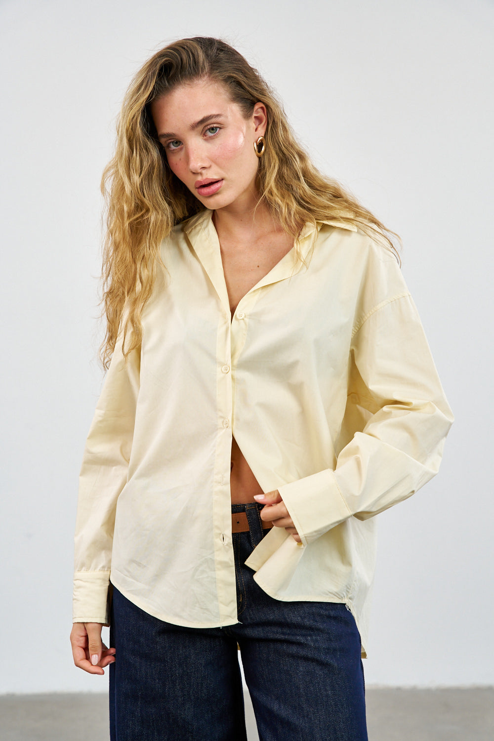 מכופתרת איירי