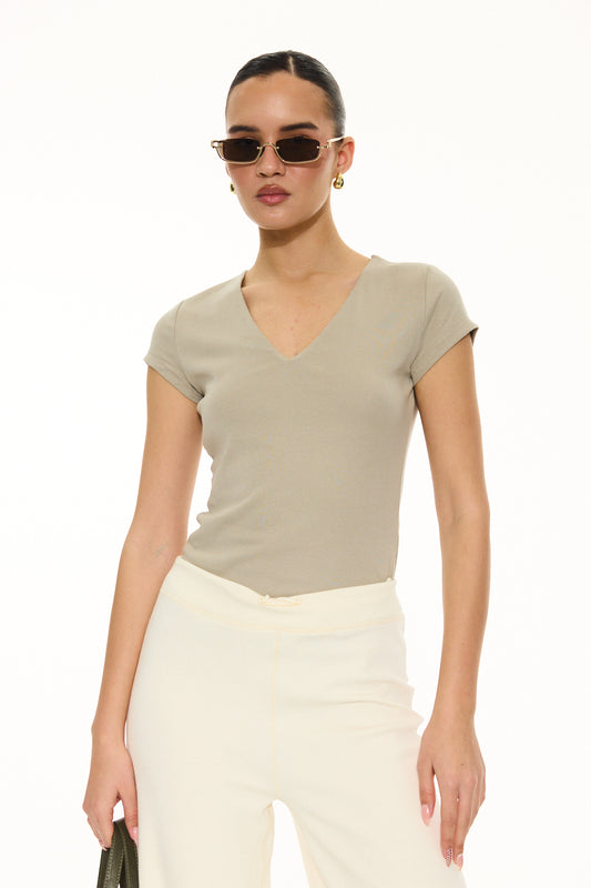 חולצת סקארלט