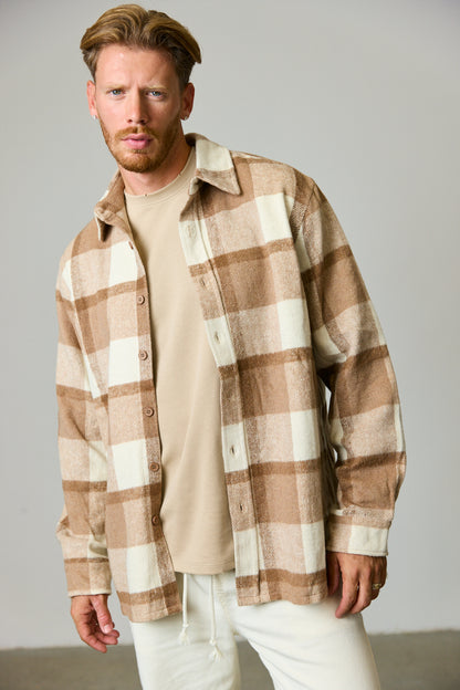 מכופתרת סטיב