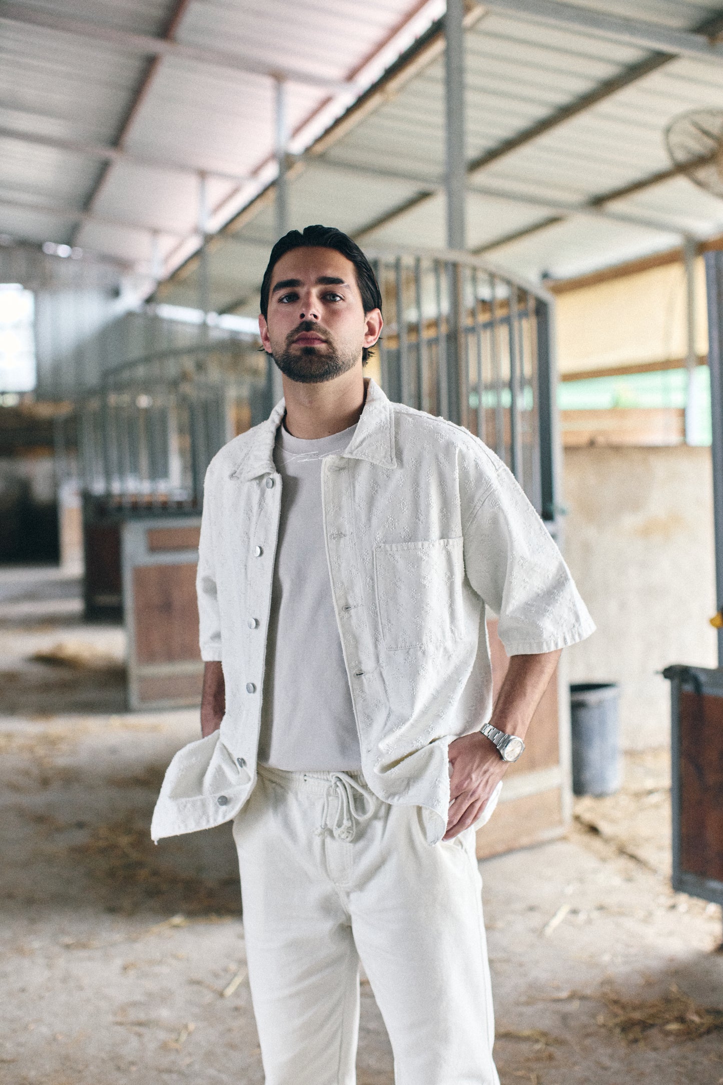 מכופתרת דנאל