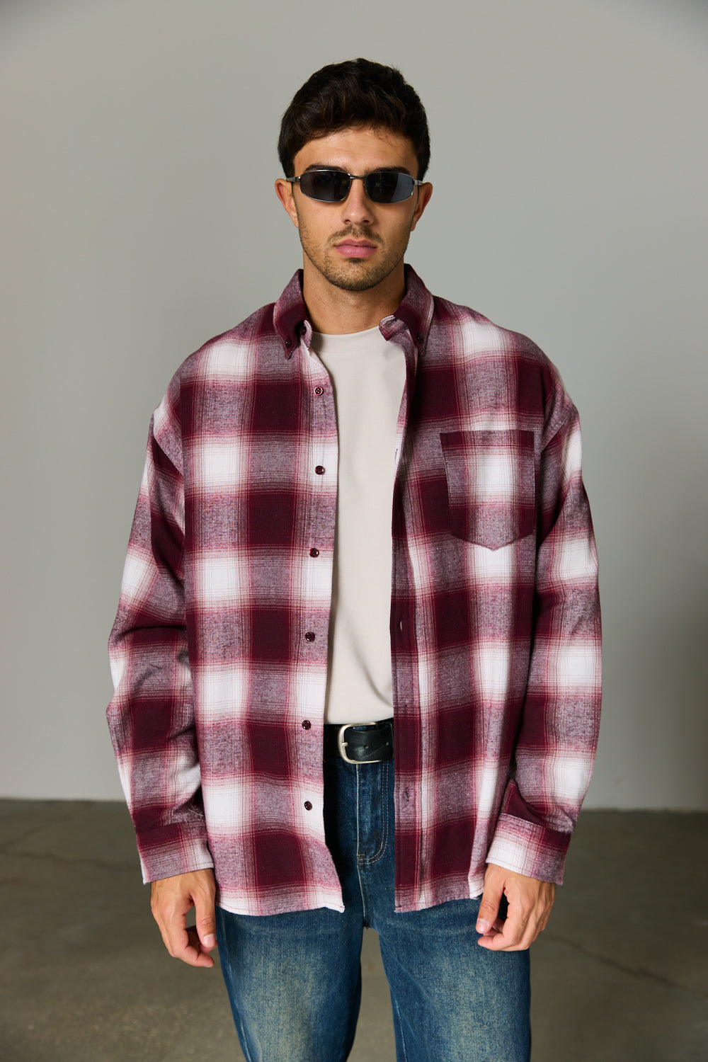 מכופתרת מייק