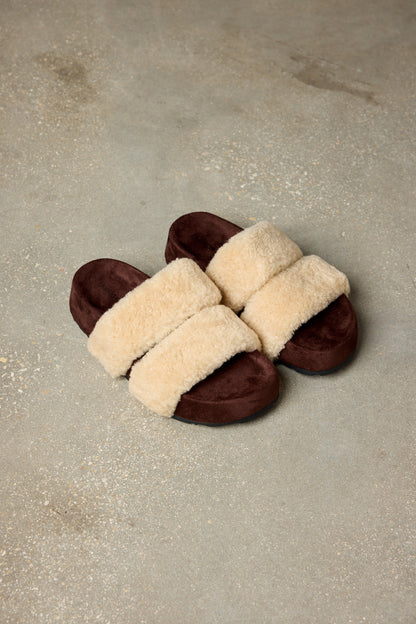 כפכפי אמילי