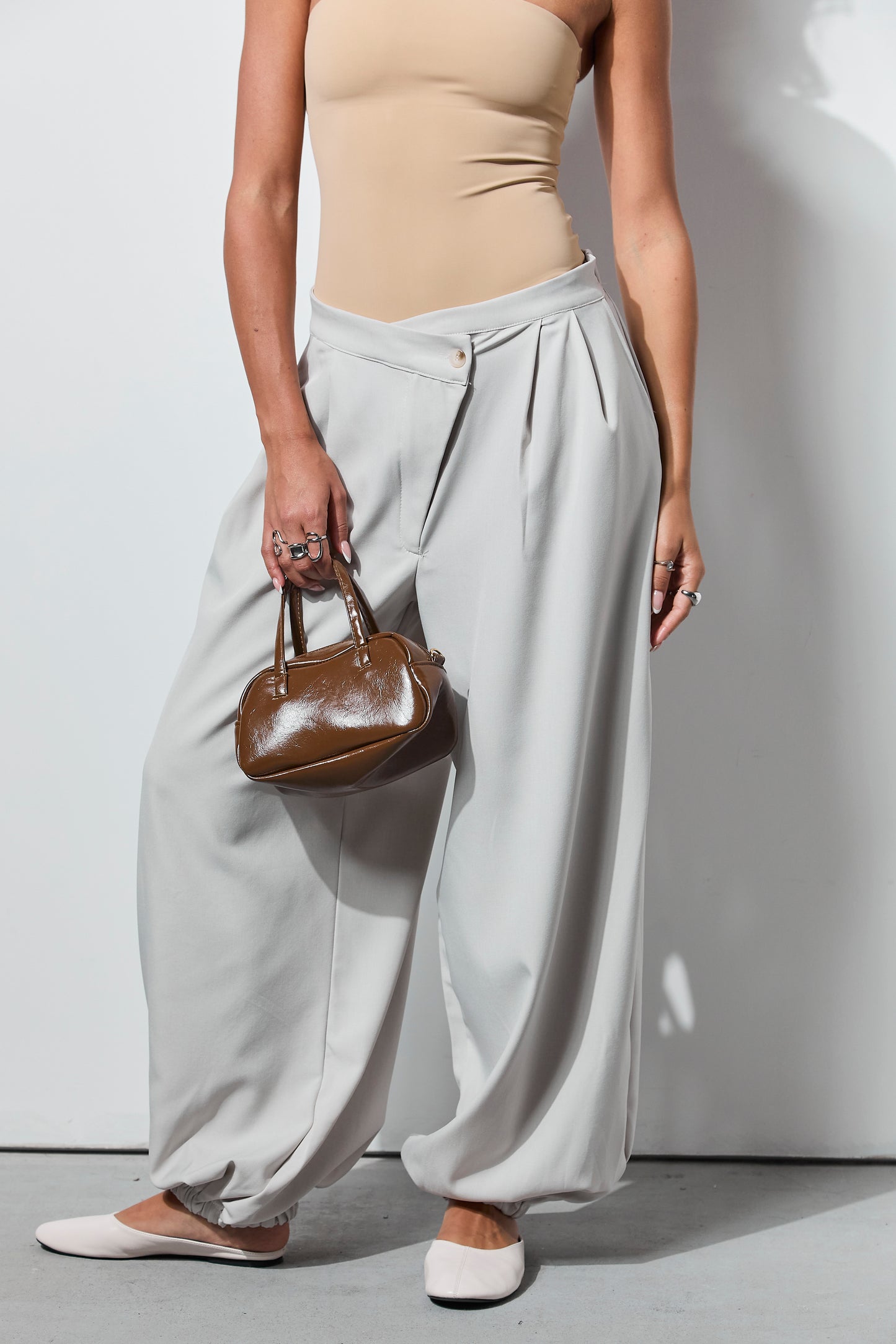 מכנסי לנה